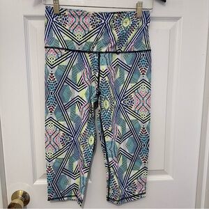 VSX Victoria’s Secret Sport Women's Medium Geometric Crop Leggings High Rise